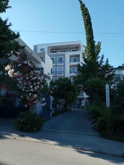 Royal Hill Apartments 2 By Ps Durres Exterior photo